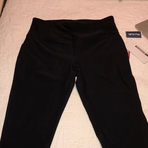 Core Capris Mondetta Black Leggings